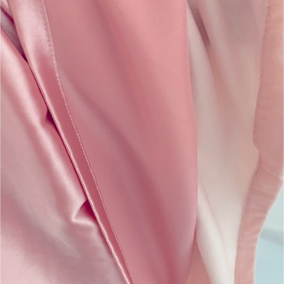 💖LA LINGERIE💖-Beautiful Rose pink robe In medium . Full length. Like new ! - Picture 15 of 16